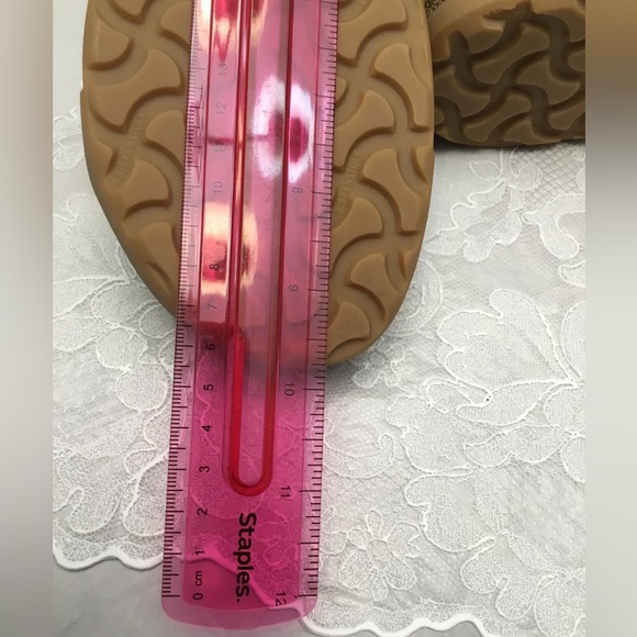 Birkenstock Sneakers with Minimalist Design - Picture 8 of 15